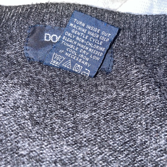 Dark Grey Men’s L/G Sweater Vest - Picture 3 of 3